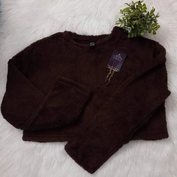 Fuzzy Brown Crop - Picture 1 of 3